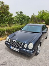 Mercedes-Benz E 200 '96 AVANTGARDE