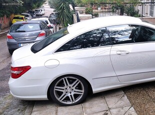 Mercedes-Benz E 350 '09 CGI BLUE EFFICIENCY COUPE F1.