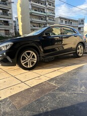 Mercedes-Benz GLA 160 '17 Mercedes-Benz GLA 180 2016 UrbanStyle Edition