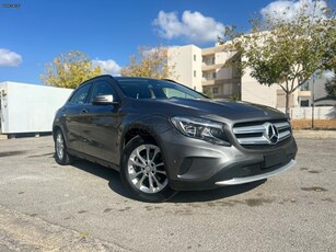 Mercedes-Benz GLA 180 '16 Business PANORAMA