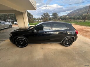 Mercedes-Benz GLA 180 '16 D URBAN 7G-DCT