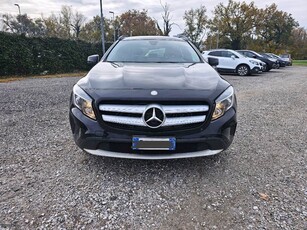 Mercedes-Benz GLA 180 '17 D URBAN 7G-DCT