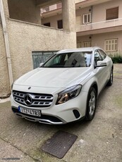 Mercedes-Benz GLA 180 '17 URBAN/Progressive plus auto