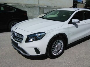 Mercedes-Benz GLA 180 '18 1.6 - 122hp