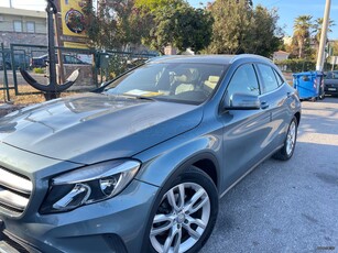 Mercedes-Benz GLA 200 '14 GLA 200