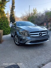 Mercedes-Benz GLA 200 '16 Urban