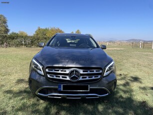 Mercedes-Benz GLA 200 '19 URBANSTYLE EDITION 7G-DCT