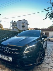 Mercedes-Benz GLA 200 '20 AMG