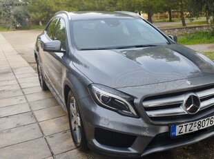 Mercedes-Benz GLA 220 '15 AMG LINE 4-Matic 7G