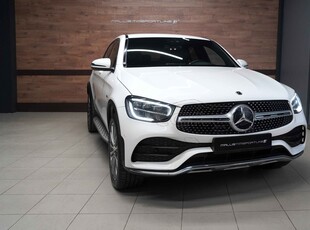 Mercedes-Benz GLC 300 '21 e 4MATIC Coupe AMG Line