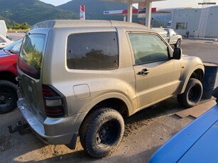 Mitsubishi Pajero '04