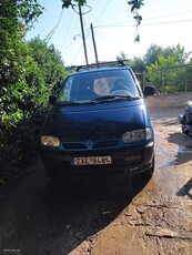 Nissan Serena '00 Serena ε