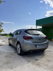 Opel Astra '11