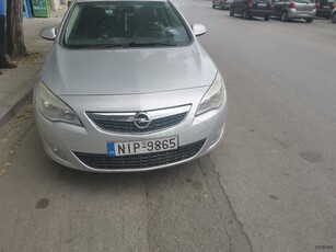 Opel Astra '11 J