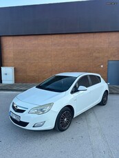 Opel Astra '11 Opel Astra J