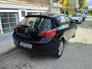 Opel Astra '11 P-J