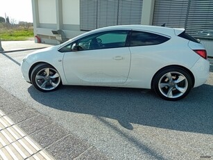 Opel Astra '12 Gtc