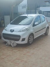 Peugeot 107 '12 1.0 TRENDY 5D