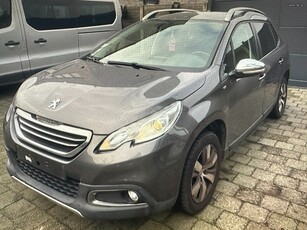 Peugeot 2008 '16 1.2 e-VTi Style