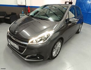 Peugeot 208 '18 1.2 SIGNATURE NAVI!!