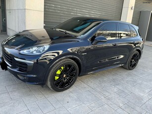 Porsche Cayenne '15 hybrid Look Gts