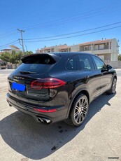 Porsche Cayenne '16 platinum