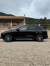 Porsche Cayenne '17 Plug in hybrid