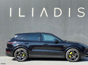 Porsche Cayenne '18 S E-HYBRID 462hp