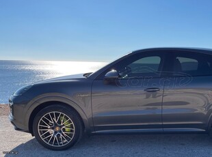 Porsche Cayenne '22 COUPE E-Hybrid 3.0 Panorama LED Matrix Head-up Bose Ambient