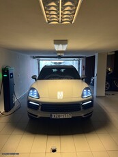 Porsche Cayenne '22 E-Hybrid Platinum Edition