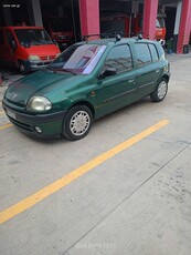 Renault Clio '00