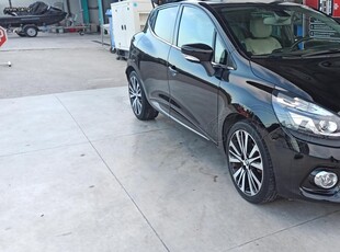 Renault Clio '15 INITIALE PARIS