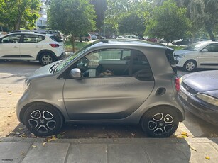 Smart ForTwo '18 NAVI^JBL^PANORAMA^GREY MAT