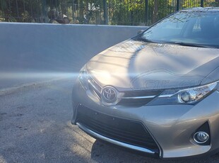 Toyota Auris '13 1.33 5d active