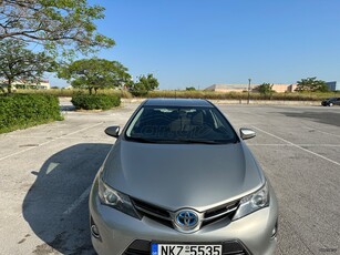 Toyota Auris '14 HYBRID