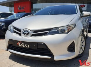 Toyota Auris '15 Life Eco 1400cc 90hp Diesel