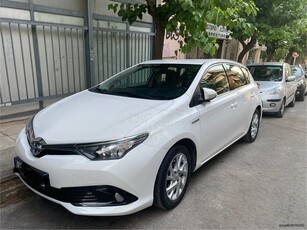 Toyota Auris '16 1.8 Hybrid Executive