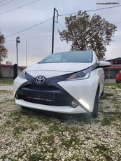 Toyota Aygo '16 1.0 x-play touch