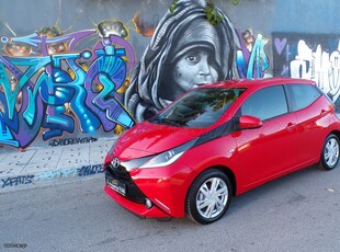 Toyota Aygo '16 1,000CC / X-PLAY TOUCH /F1/ AUTOMATIC