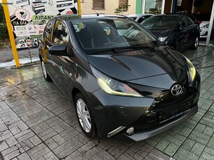 Toyota Aygo '16 X play πλούσια έκδοση εγγύηση 1 χρόνο