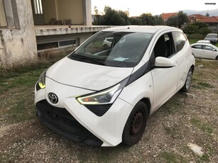 Toyota Aygo '19 ΑΥΤΟΜΑΤΟ X-PLAY CONNECT