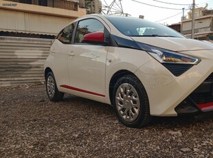 Toyota Aygo '19 X-PLAY ΟΘΌΝΗ ΚΆΜΕΡΑ.TOYOTA BOOK SERVICE