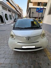 Toyota iQ '09