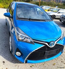 Toyota Yaris '15 HYBRID AUTOMATIC NAVI