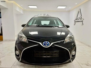 Toyota Yaris '15 HYBRID