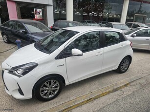 Toyota Yaris '16 HYBRID