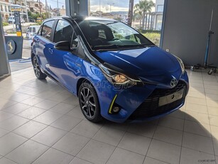 Toyota Yaris '17 HYBRID style -selection-Bi-ton