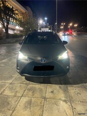 Toyota Yaris '18 HYBRID BI-TONE FULL EXTRA