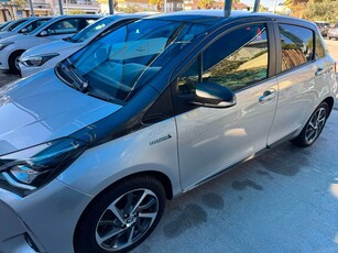 Toyota Yaris '19 BI-TONE HYBRID