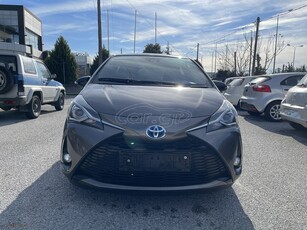 Toyota Yaris '19 Bitone Hybrid Full Extra